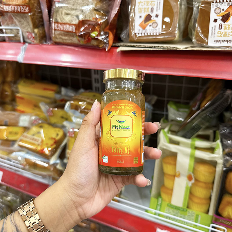Hình hũ thủy tinh 150ml với nhãn mặt trước dễ nhận diện