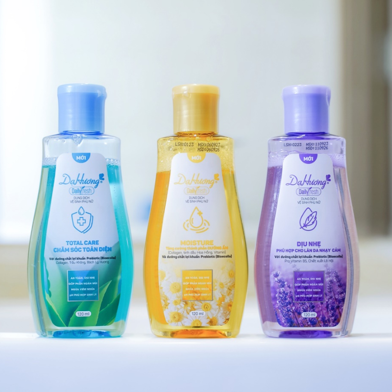Combo 2 Chai Dung Dịch Vệ Sinh Phụ Nữ Dạ Hương Daily Fresh Dịu Nhẹ Màu Tím 120ml/chai