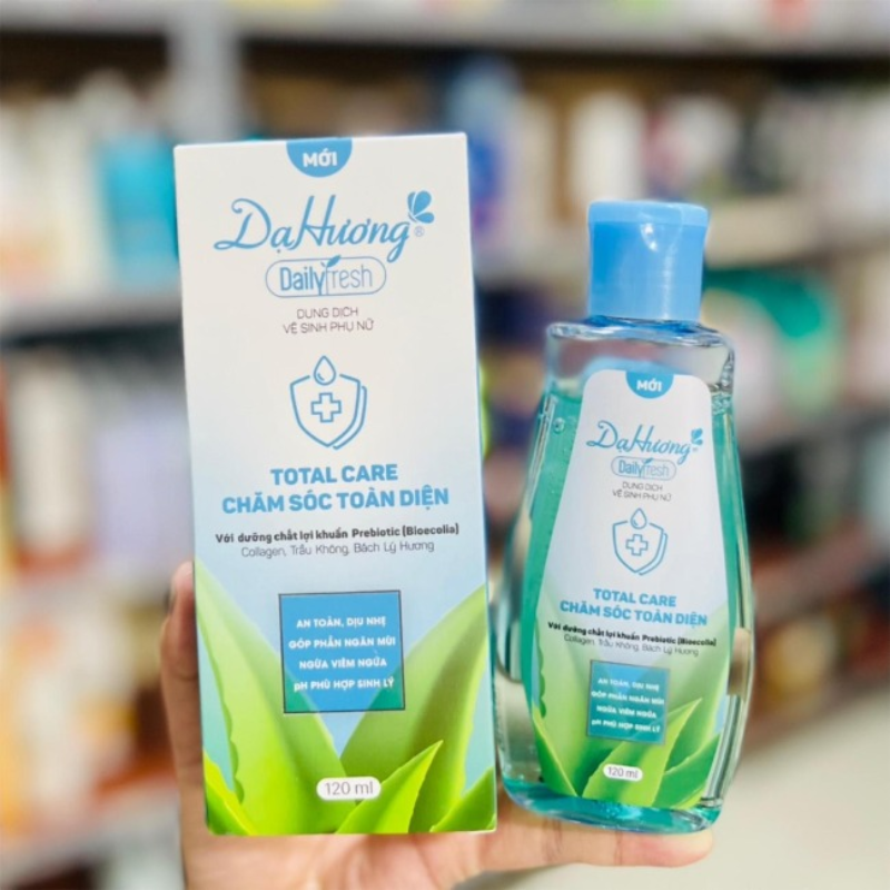 Combo 2 Chai Dung Dịch Vệ Sinh Dạ Hương Daily Fresh Total Care Màu Xanh 120ml/chai
