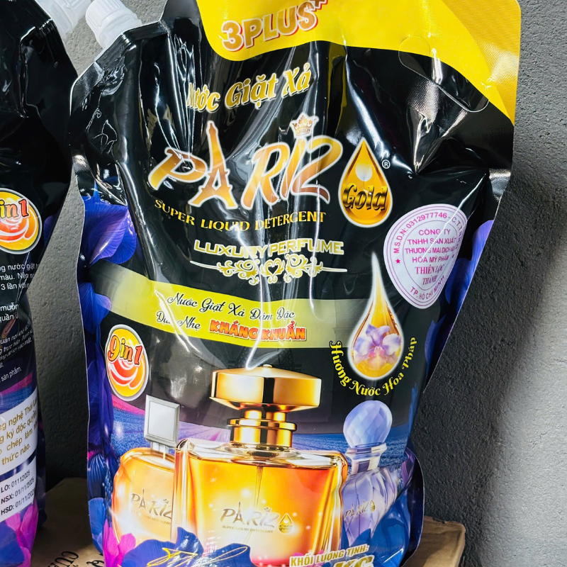 Cận cảnh bao bì túi nước giặt xả Pariz Gold