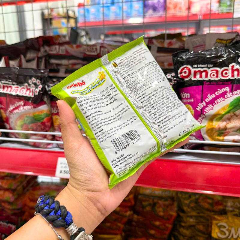 Mặt sau sản phẩm với các thông tin lưu ý và bảo quản