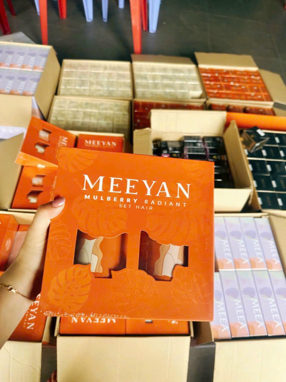 Quy cách hộp set hair bên ngoài sản phẩm