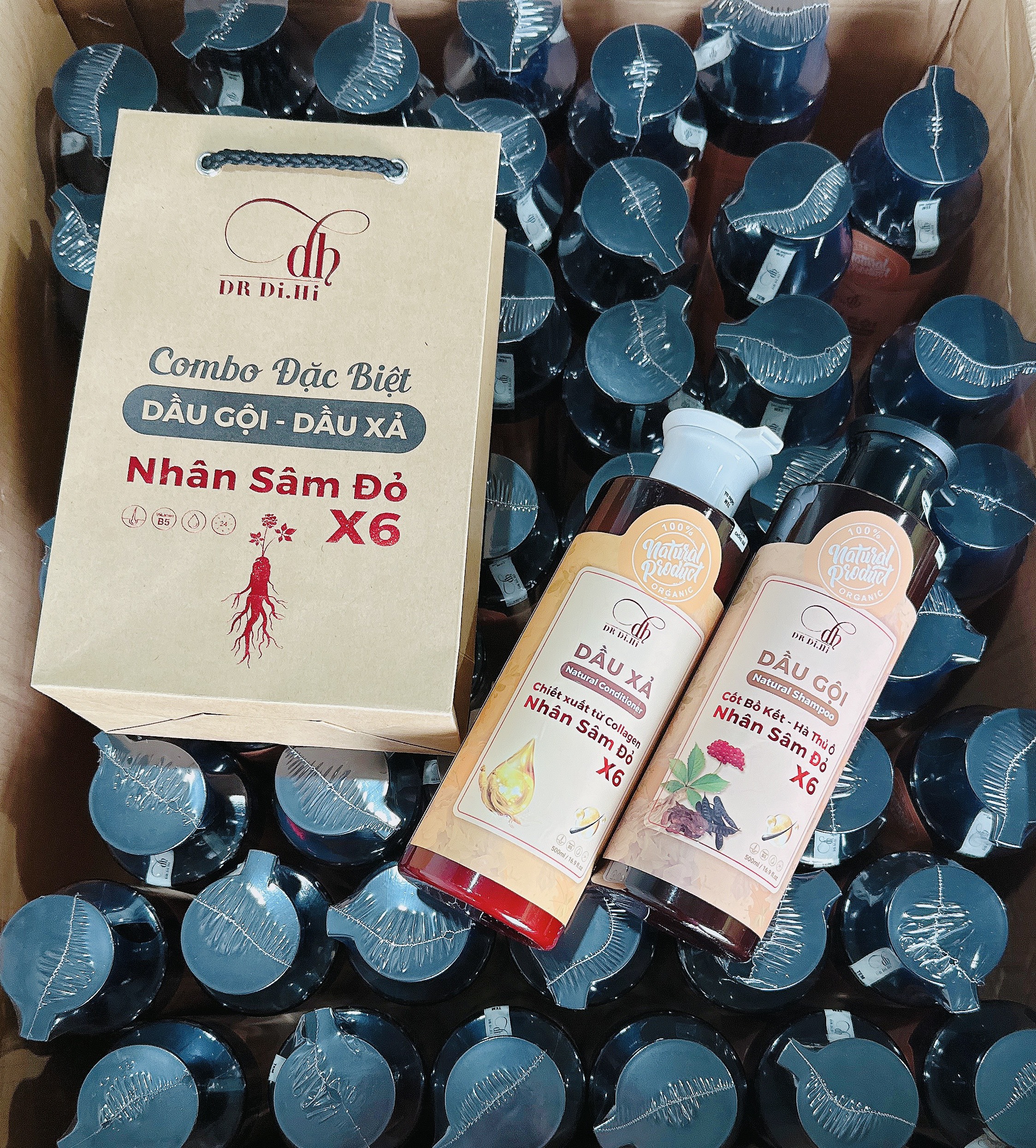 Túi combo và hai chai sản phẩm trong bộ
