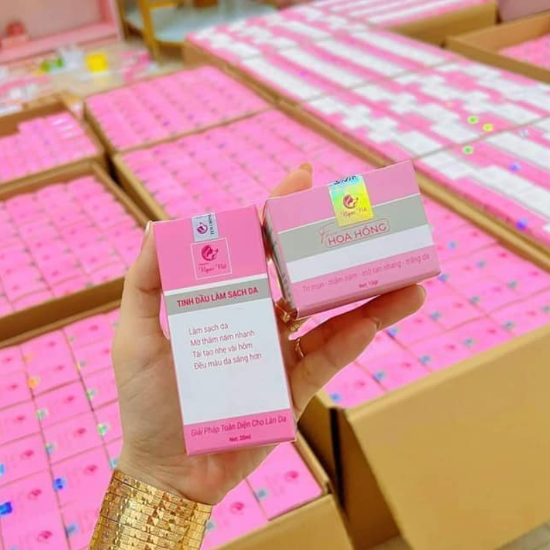 Combo Mỹ Phẩm Ngọc Nữ Kem Face Hoa Hồng 15g & Serum 30ml