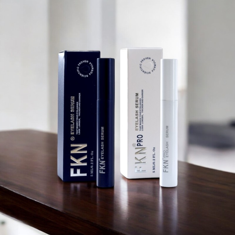 Bộ đôi serum dưỡng mi ngày và đêm với hai màu bao bì khác nhau