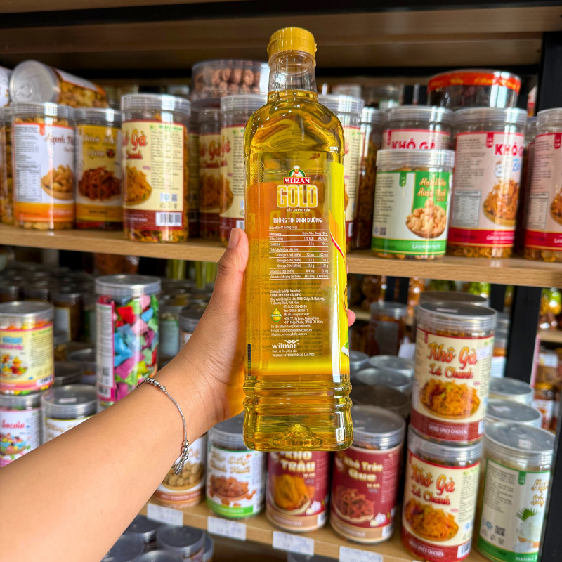 Thông tin dinh dưỡng và nhà sản xuất in trên nhãn sau