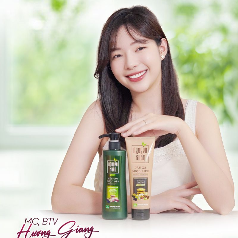 Dầu xả dược liệu Nguyên Xuân dưỡng tóc & phục hồi chuyên sâu 150ml