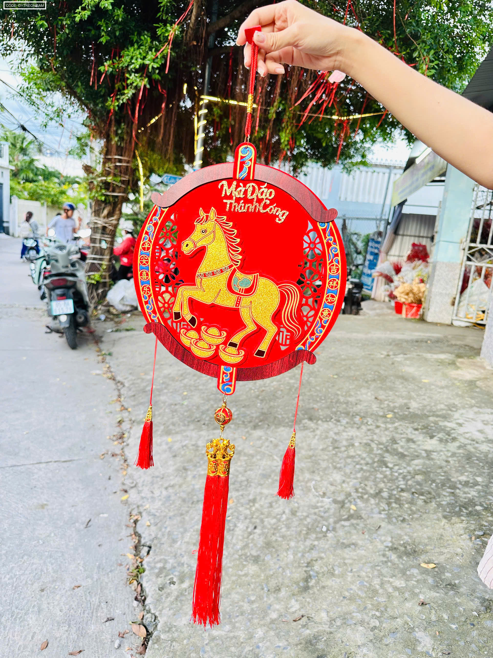 Sản phẩm khi treo thực tế, dễ tạo điểm nhấn cho không gian đón xuân
