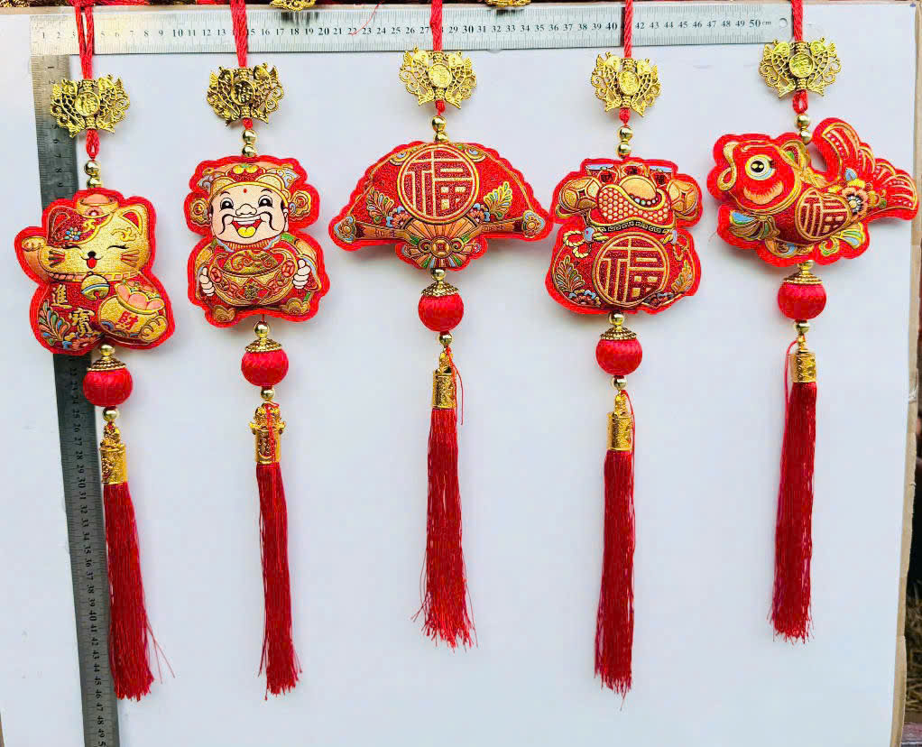 Các mẫu dây treo với nhiều hình trang trí ngày Tết