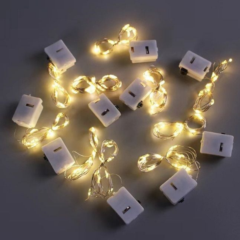 Gợi ý dùng nhiều dây đèn mini để decor tạo hiệu ứng lung linh