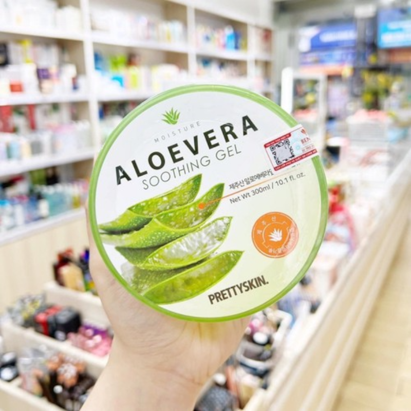 Mặt nắp sản phẩm với tên dòng Aloevera Soothing Gel
