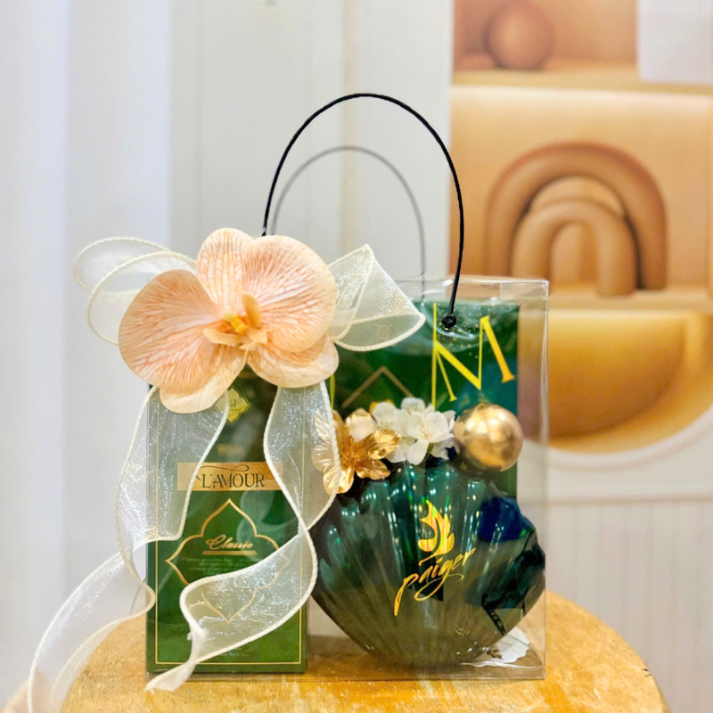 Giỏ Quà Tết Trong Suốt Sang Trọng