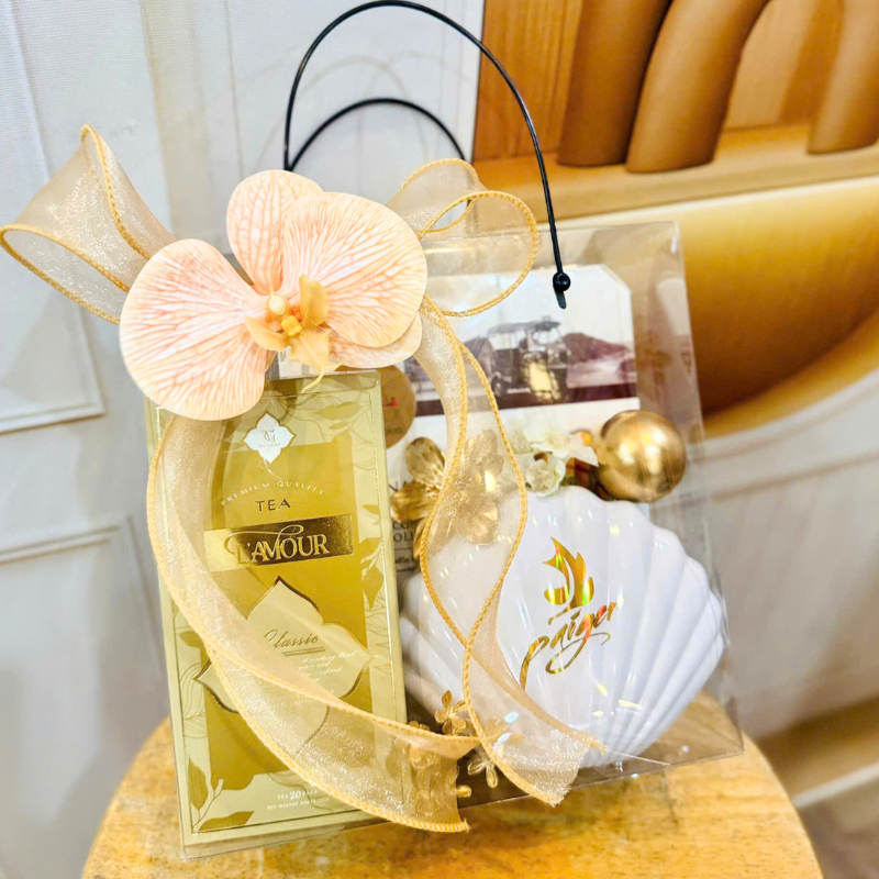Giỏ Quà Tết Trong Suốt Sang Trọng