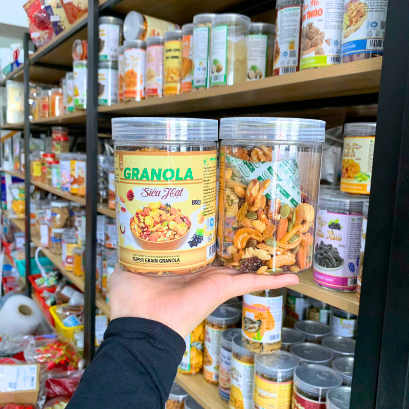 Granola Siêu Hạt Thơm Ngon 300g - Hũ Pet phù hợp để tham khảo khi chọn granola siêu hạt