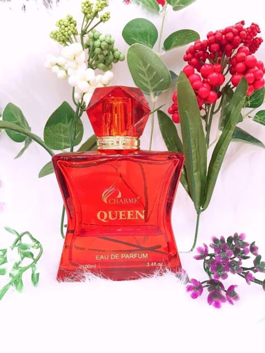 Chai nước hoa 100ml với kiểu dáng sang trọng, dễ trưng bày