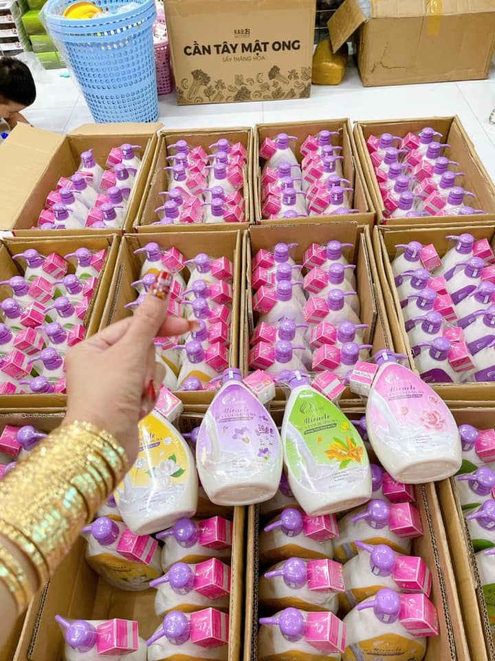 Chai sữa tắm dung tích lớn phù hợp dùng thường xuyên