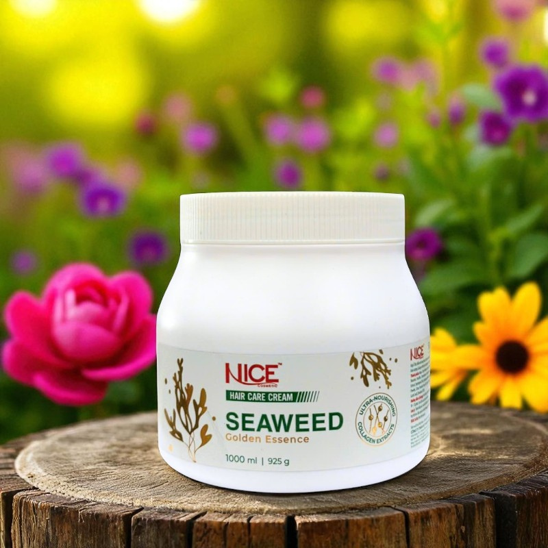Thiết kế hũ kem ủ tóc đặt trên nền hoa