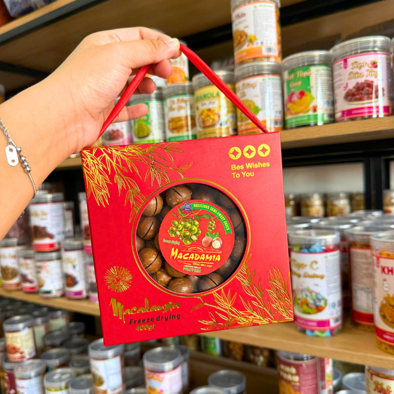 Hộp quà có quai xách tiện mang biếu tặng