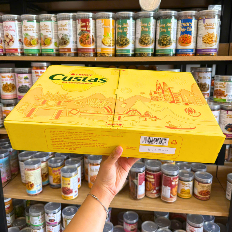 Hộp Bánh Tết Orion Custas Vạn Lộc Mix 3 Vị 564g Gồm 6 Món