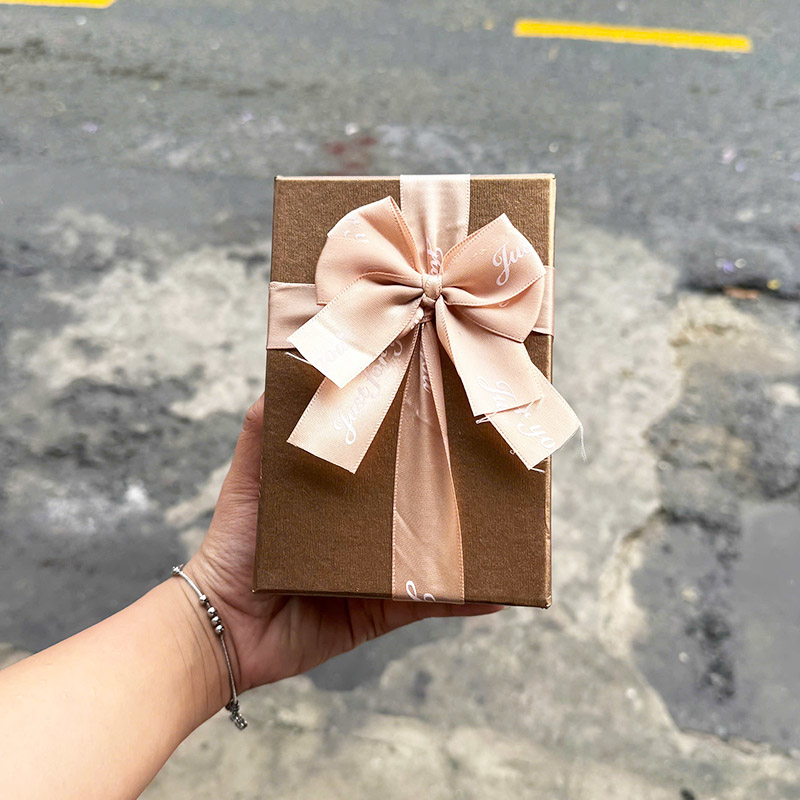 Hộp Quà Giấy Chữ Nhật Nhỏ Nhiều Màu Nắp Rời Thắt Nơ – Hộp Không Có Hoa Rơm