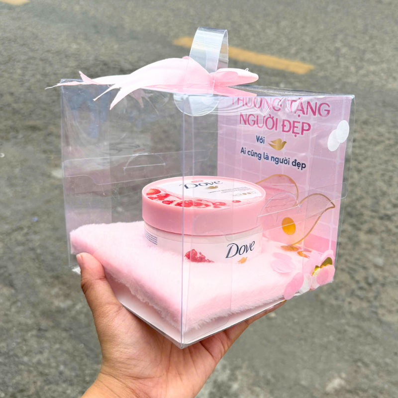 Hộp Quà Tặng Tẩy Tế Bào Chết Dưỡng Ẩm Toàn Thân Dove Hương Lựu Đỏ 298g phù hợp để tham khảo khi chọn dove