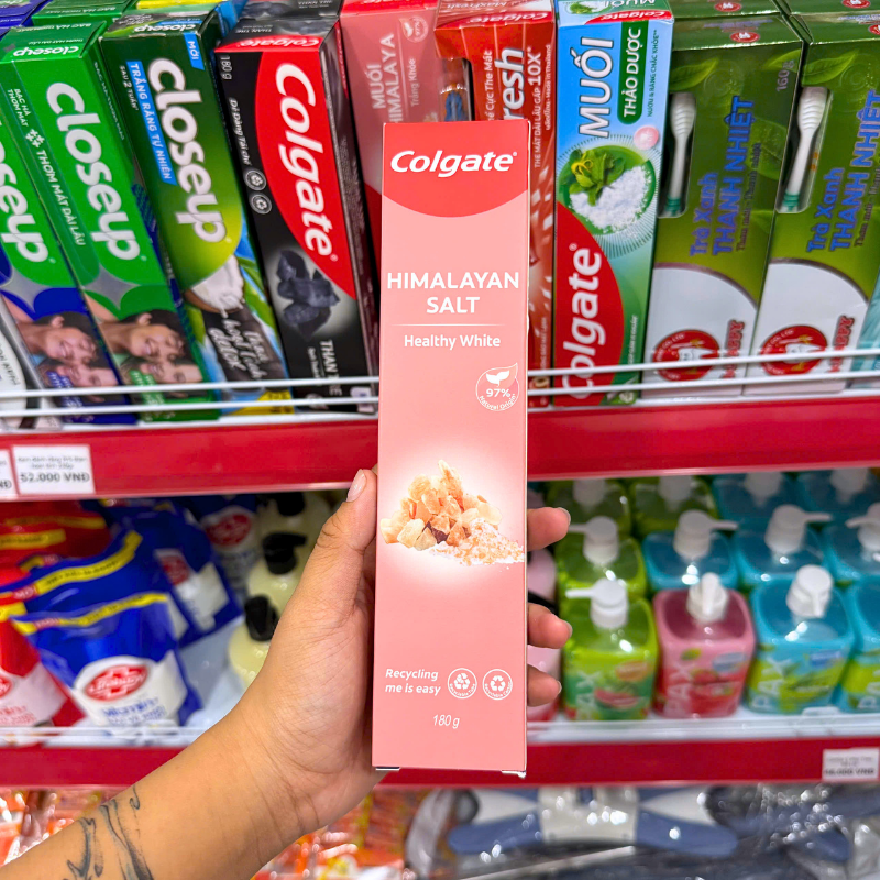 Mặt trước hộp: Colgate Himalayan Salt Healthy White, khối lượng 180g