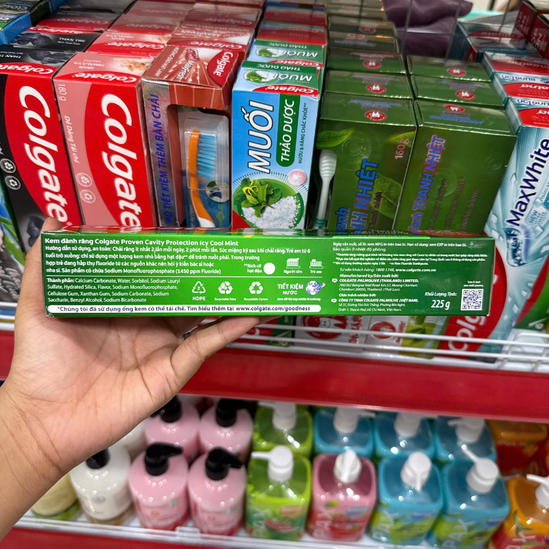 Bảng thành phần và hoạt chất fluoride in trên bao bì