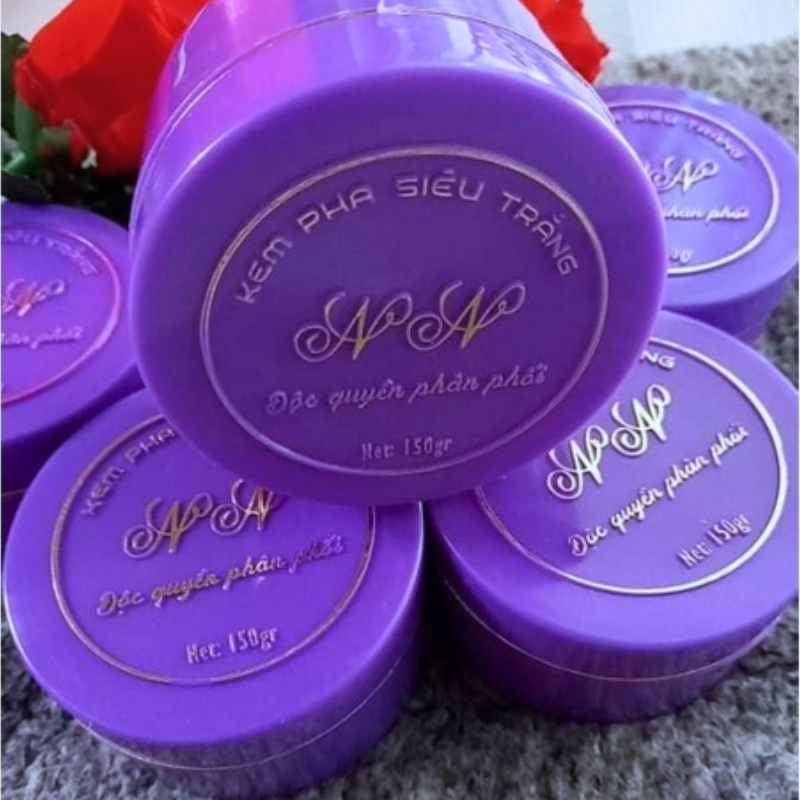 Cận cảnh nắp hũ ghi 150g