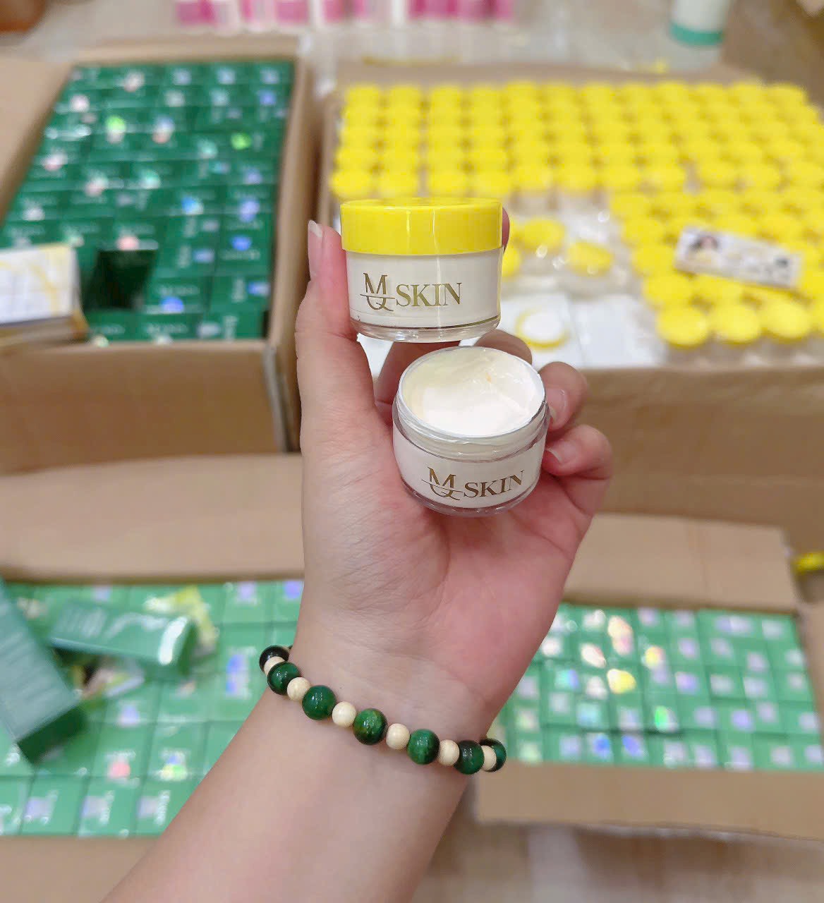 Kem Body Sâm Vàng MQ Skin Essence Cream 150g