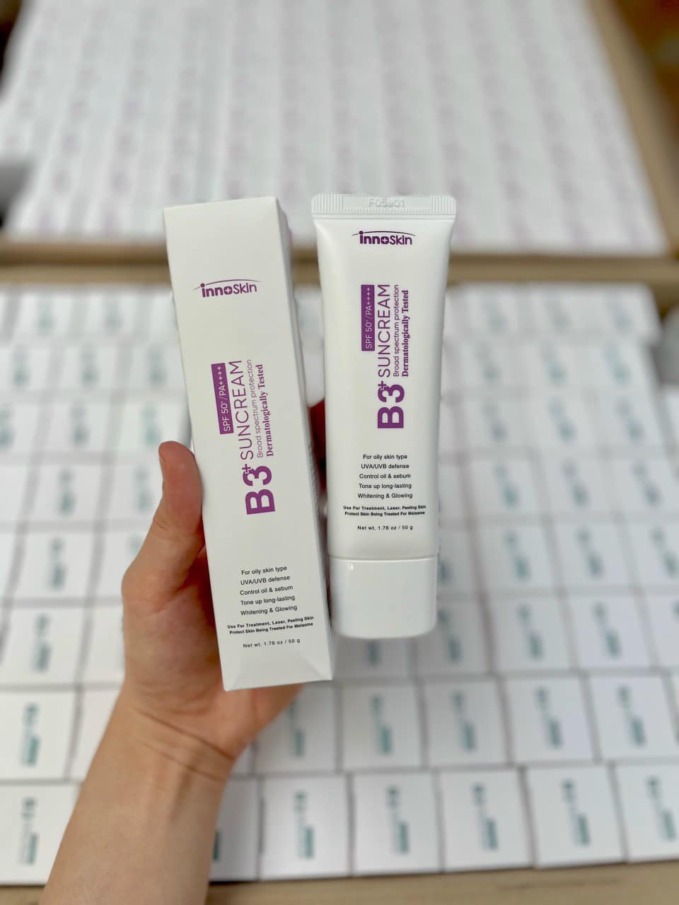 Kem Chống Nắng B3+ InnoSkin Màu Tím Cho Da Dầu