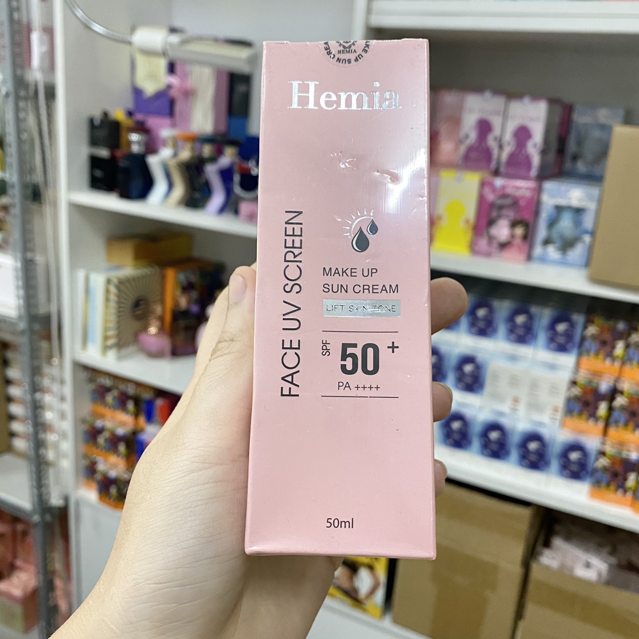 Kem chống nắng nâng tone Hemia Make Up Sun Cream SPF50+ PA++++ 50ml