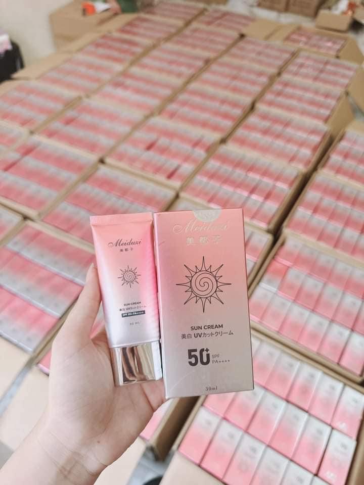 Kem chống nắng Meiduzi dạng sữa nâng tone SPF50+ PA++++ 30ml