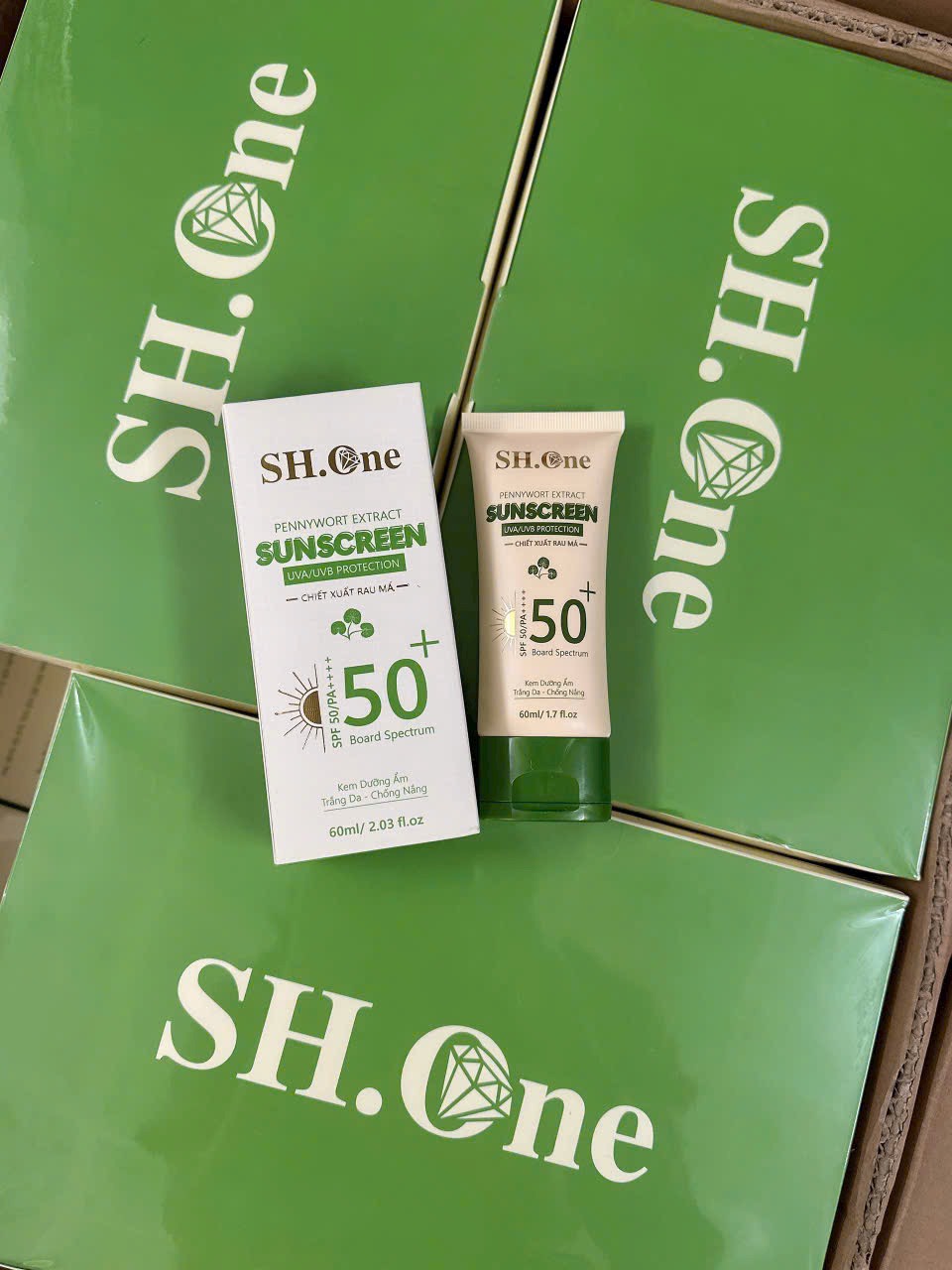 Kem Chống Nắng SH One Chiết Xuất Rau Má SPF 50+ 60ml