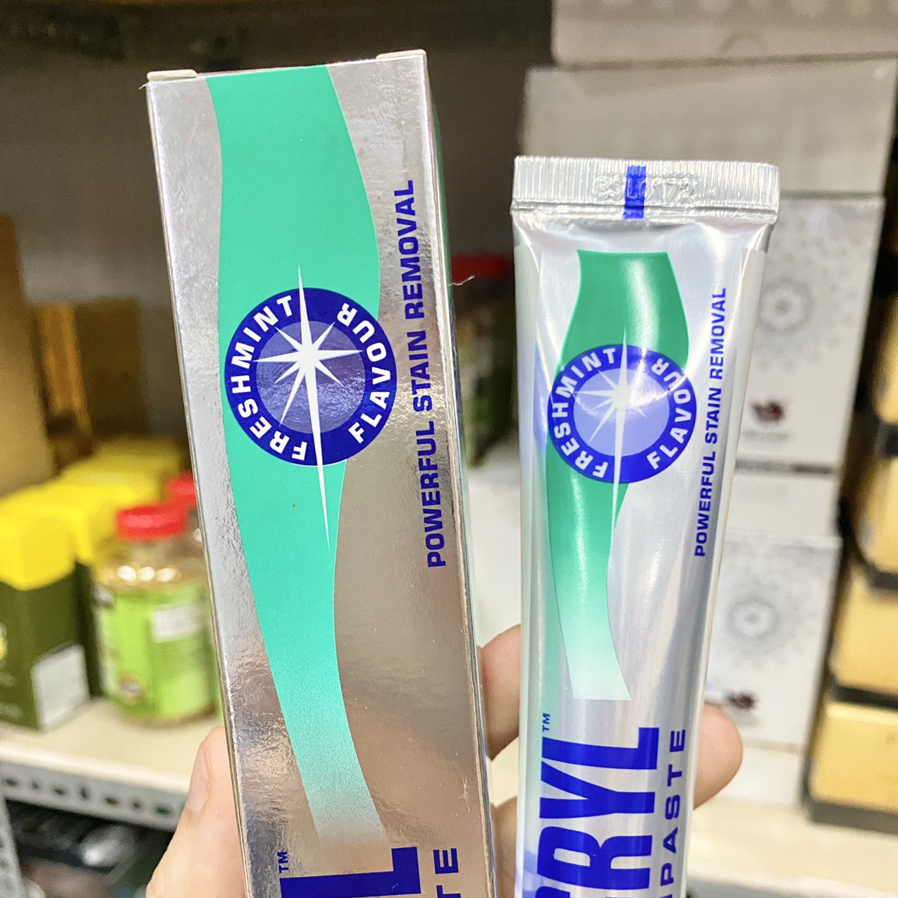 Kem đánh răng Eucryl Toothpaste 50ml