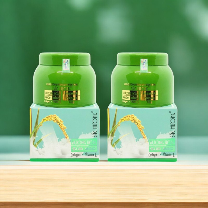 Kem Dưỡng Da Body Sắc Hương Hương Hoa Sữa Gạo Màu Xanh 130ml