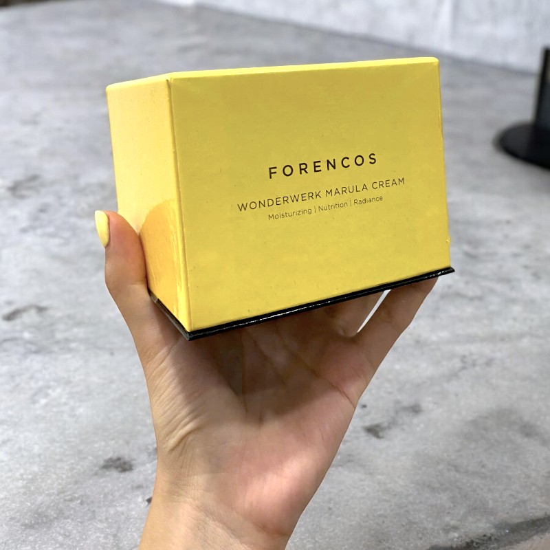 Mặt hộp vàng in rõ tên Wonderwerk Marula Cream