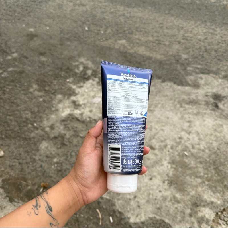 Kem Dưỡng Thể Vaseline Gluta-Hya Overnight Radiance Repair Màu Xanh 300ml