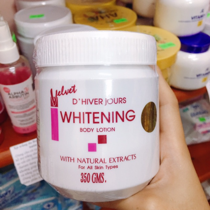 Cận nhãn hũ với dòng Whitening Body Lotion và quy cách 350 GMS
