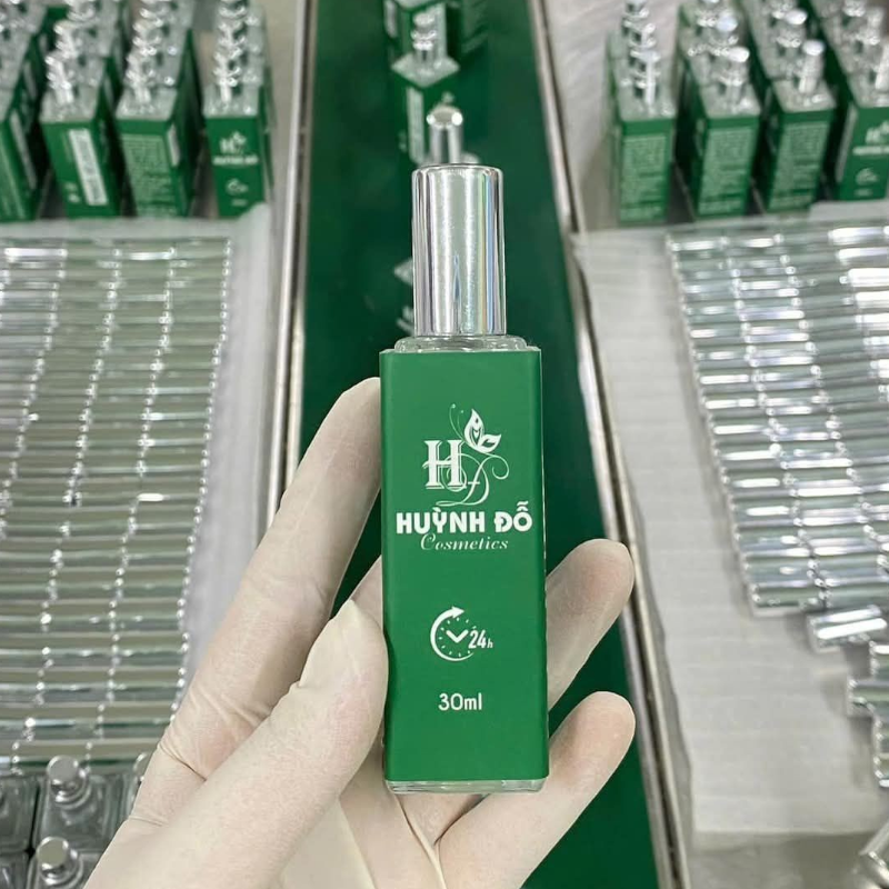 Chai xịt khử mùi 30ml tặng kèm