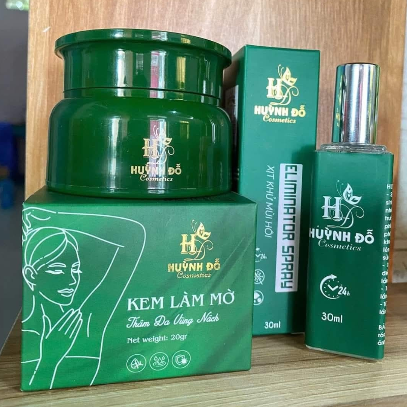 Bộ sản phẩm gồm kem 20g và chai xịt 30ml