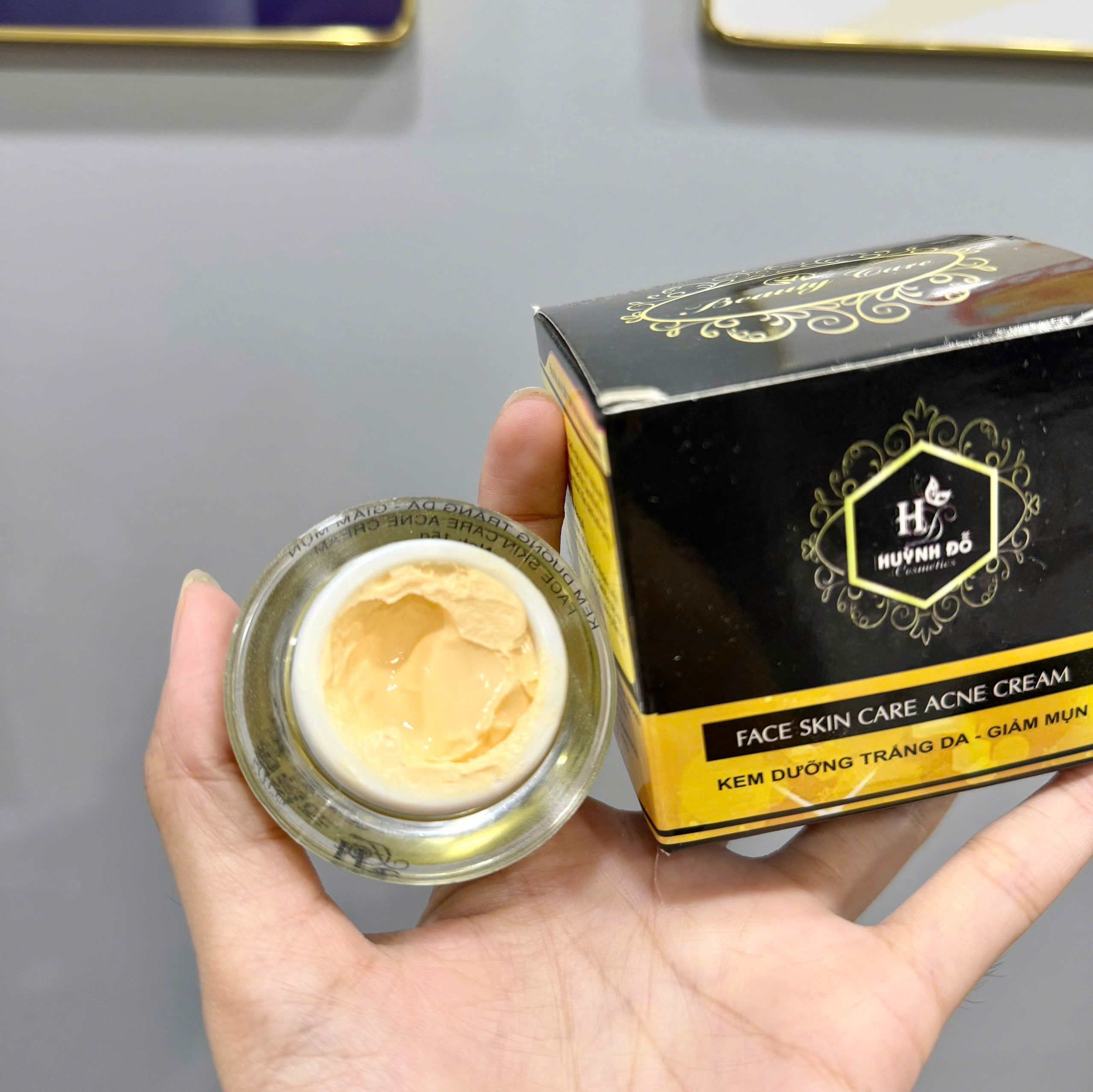 Kem Face Chuyên Mụn Trắng Da Huỳnh Đỗ SPF 45