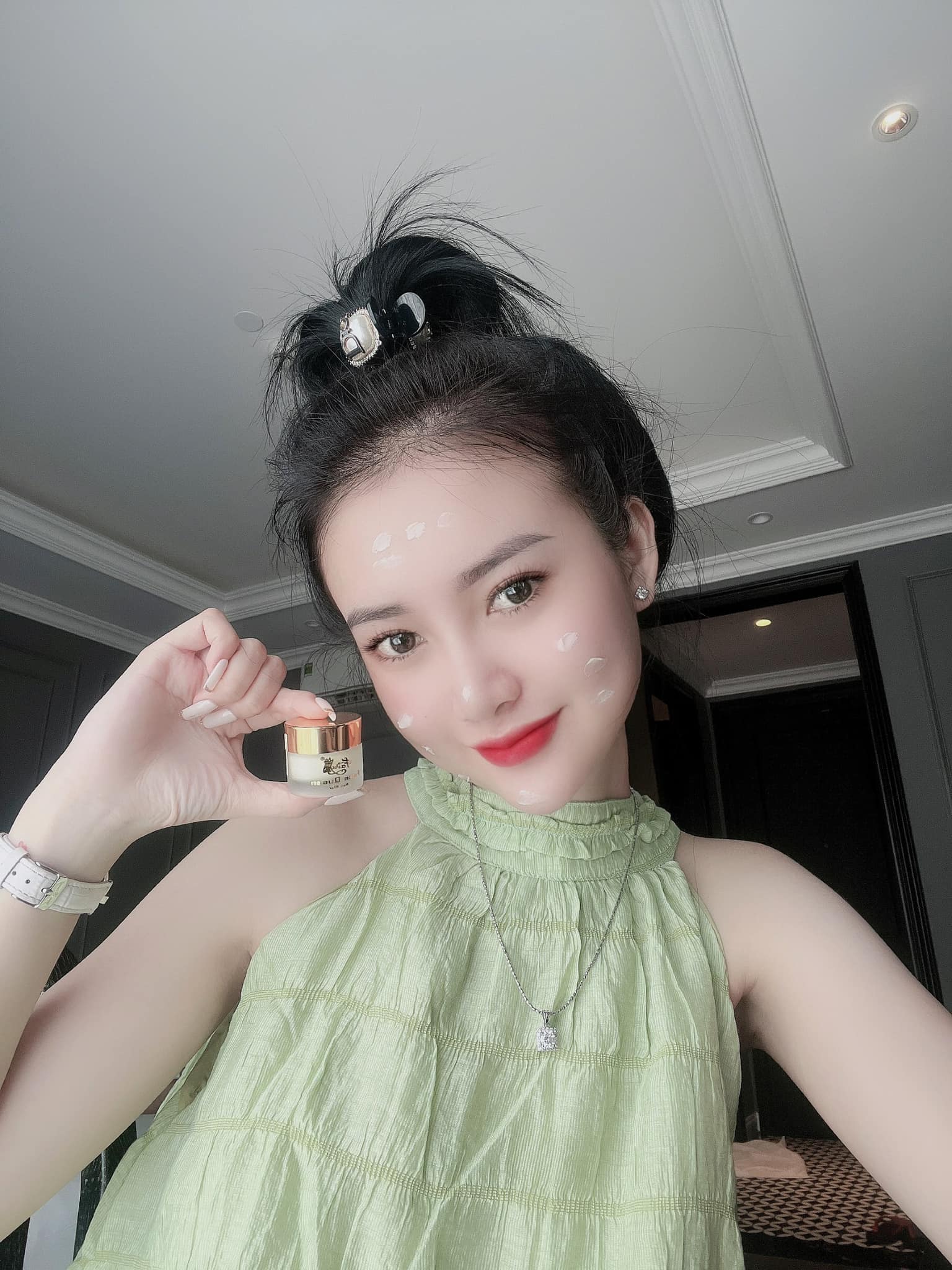Kem Face Queen Dưỡng Trắng Da Mặt Cao Cấp Fairy Cosmetics Mini 10gr