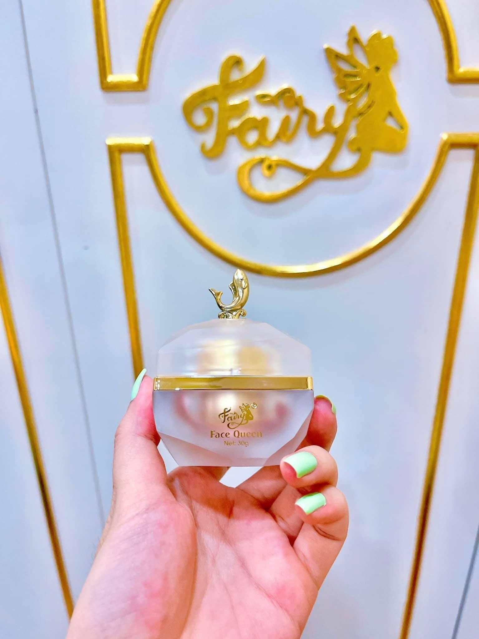 Kem Face Queen Fairy Cosmetics Super Vip Whitening SPF 35+++ tặng gel tẩy tế bào chết