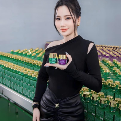 Kem Face Tím Giảm Nám Soo Young Green Algae Melasma Cream 10g
