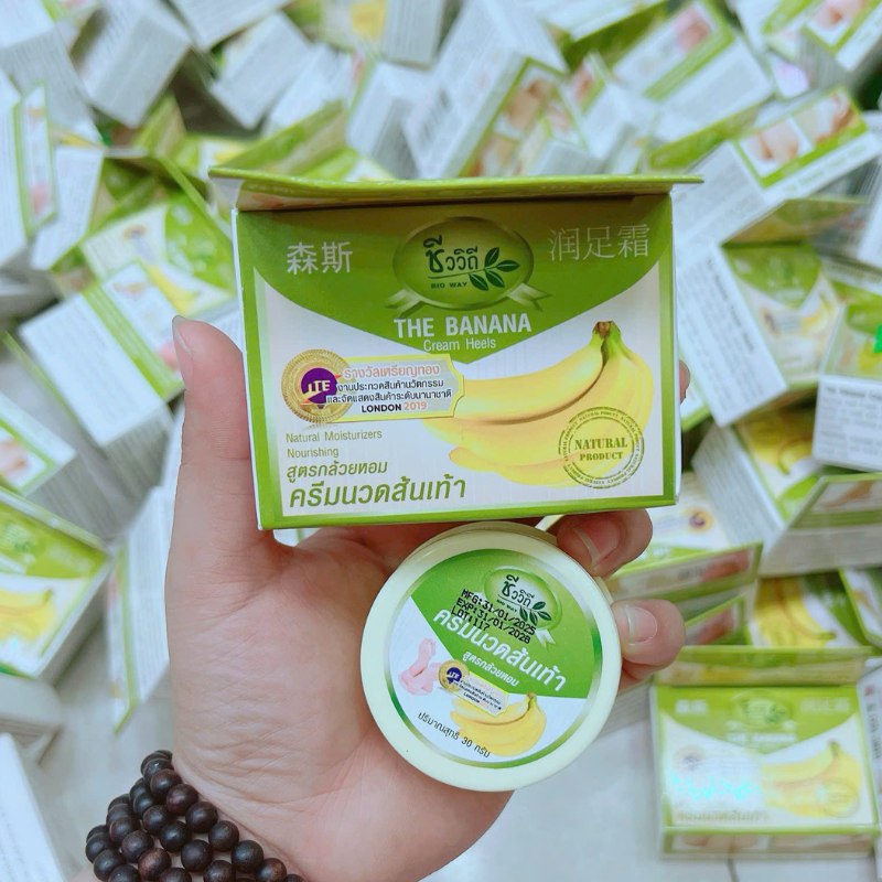 Hình ảnh hộp và hũ kem Banana