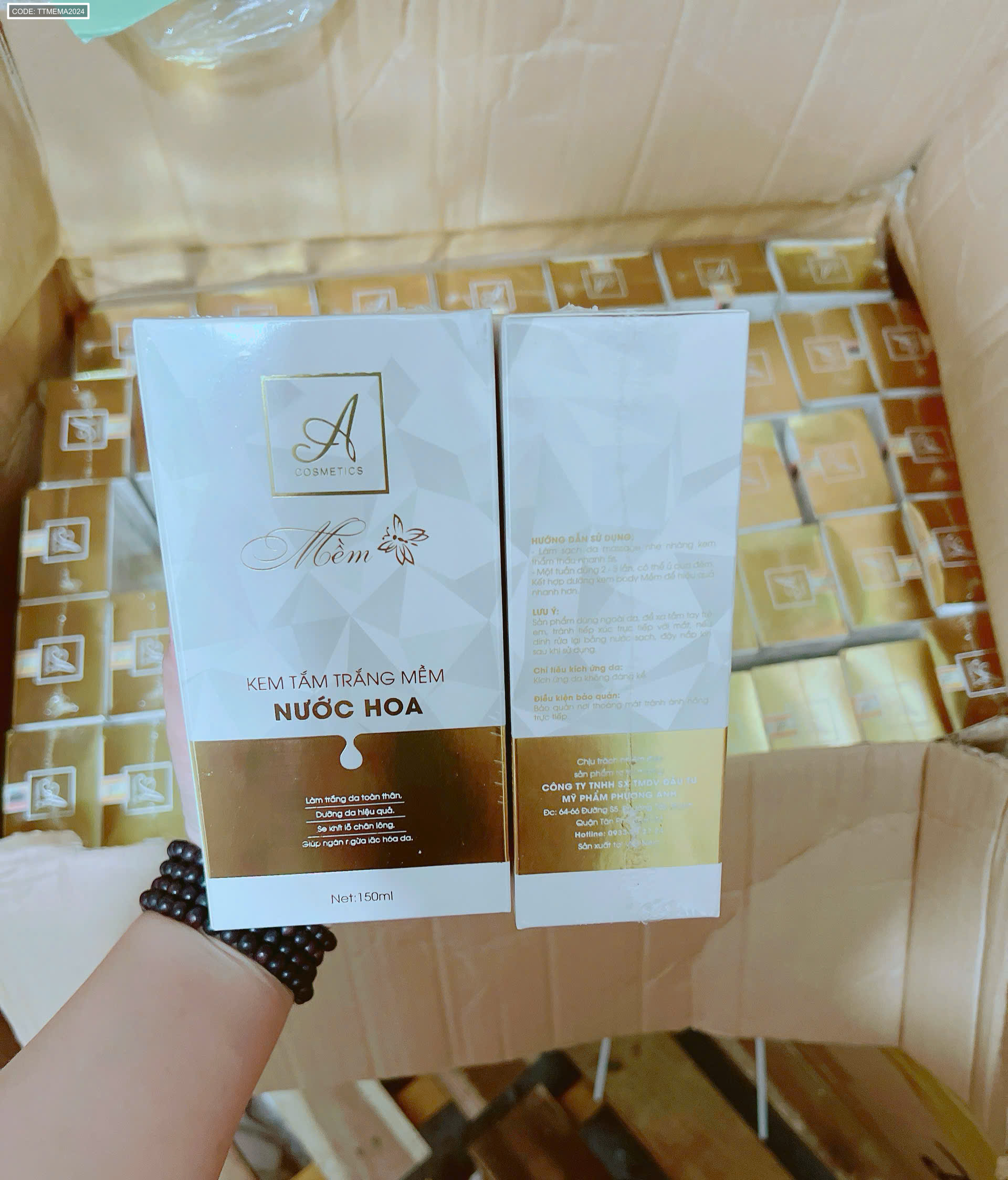 Kem Tắm Trắng Mềm Nước Hoa A Cosmetics 150ml Phiên Bản 2024