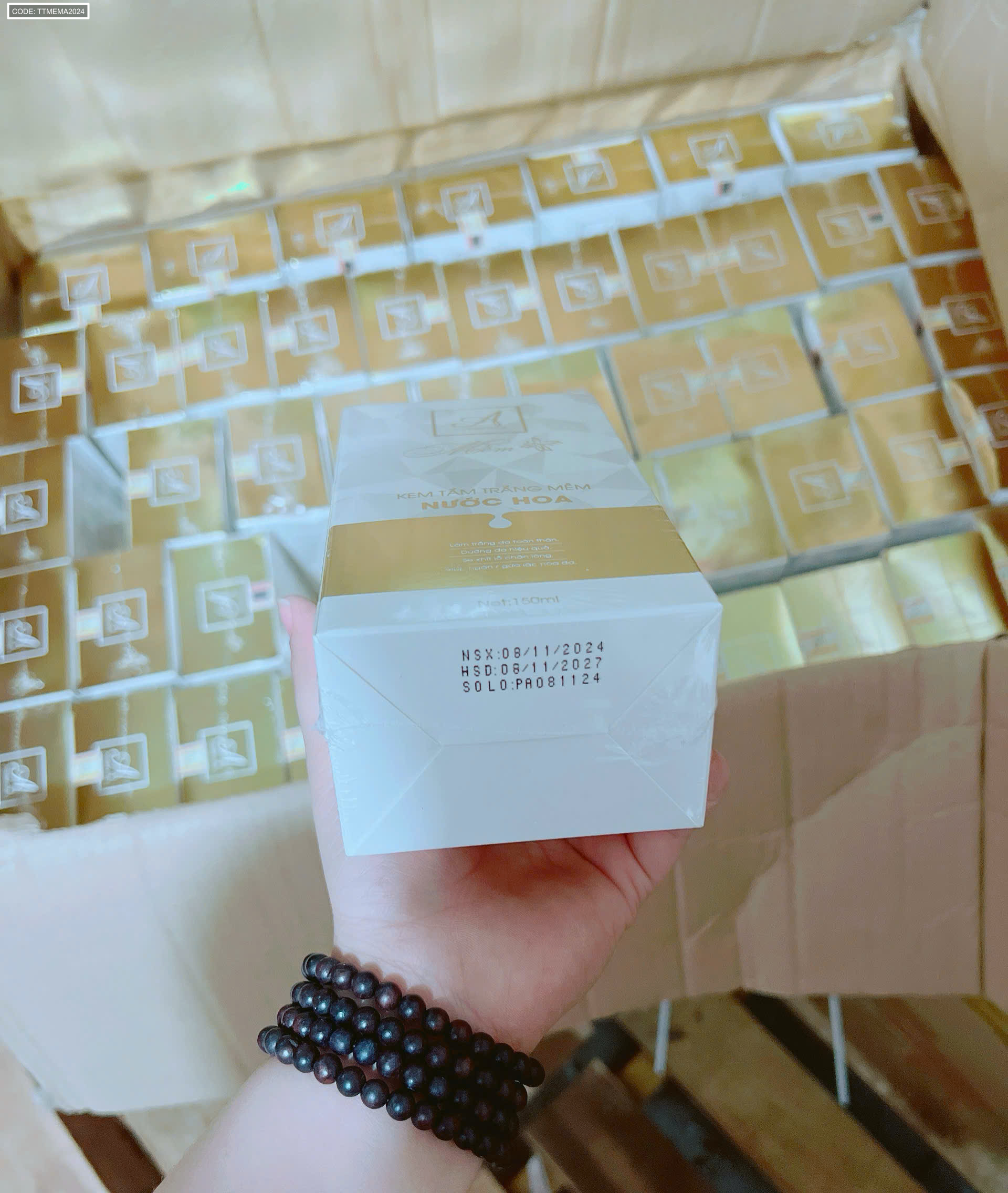Kem Tắm Trắng Mềm Nước Hoa A Cosmetics 150ml Phiên Bản 2024