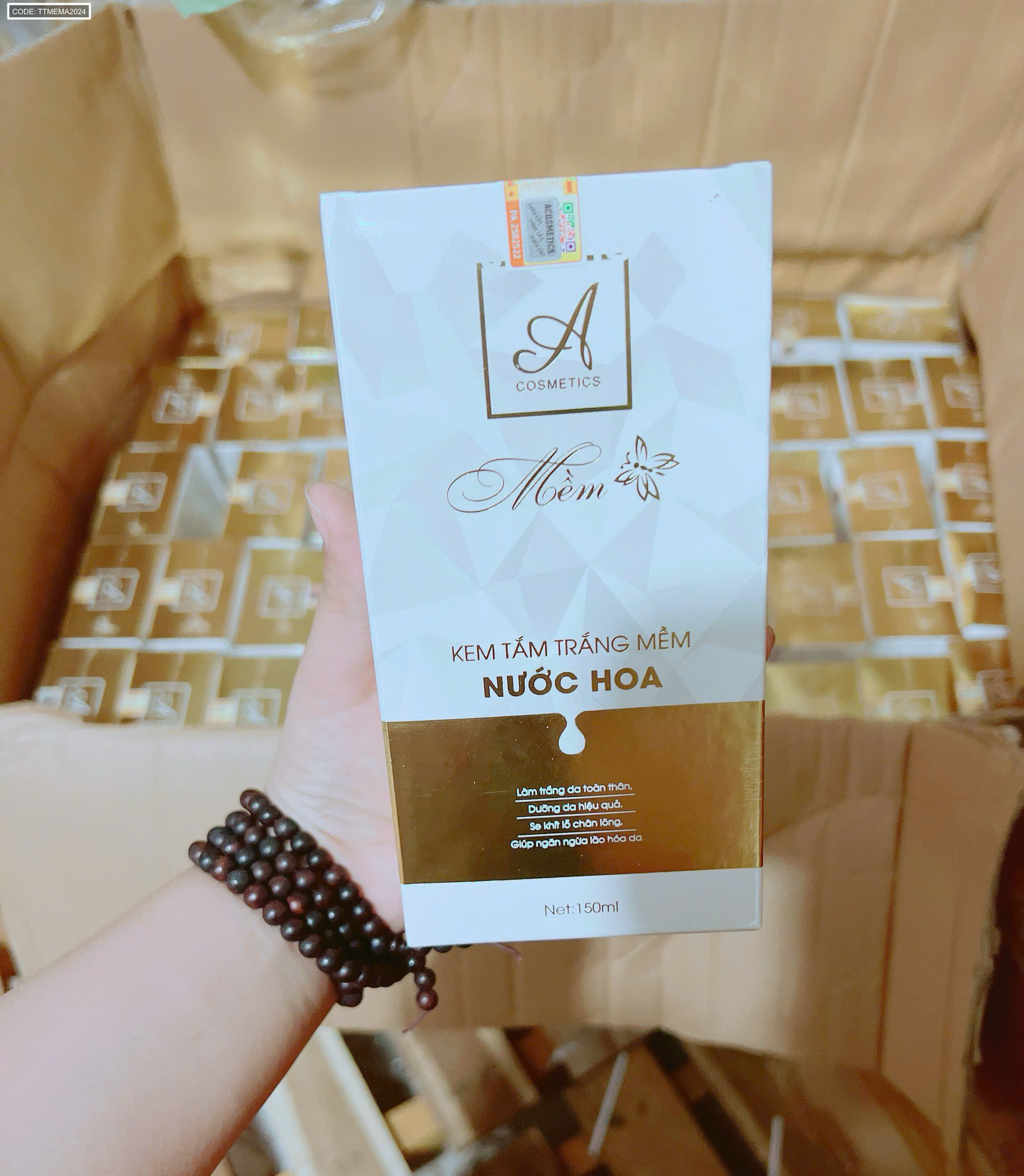 Kem Tắm Trắng Mềm Nước Hoa A Cosmetics 150ml Phiên Bản 2024