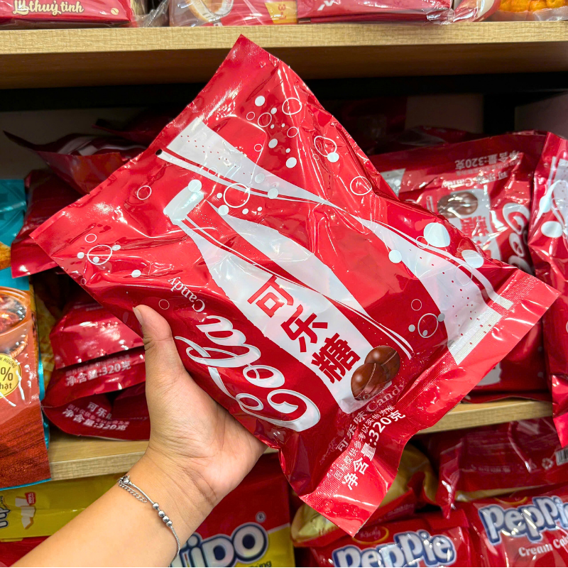 Bao bì mặt trước dạng túi 320g màu đỏ nổi bật