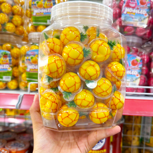Cận cảnh màu sắc và tạo hình từng viên kẹo